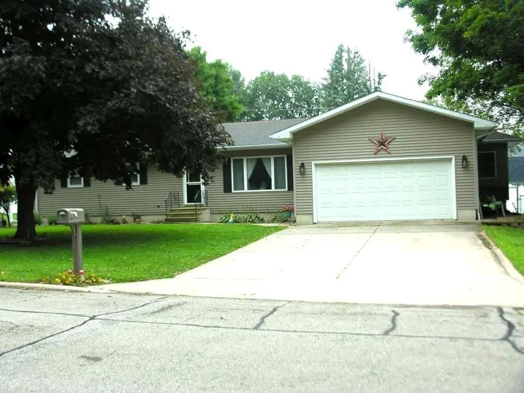 1220 Pine Street, Osage