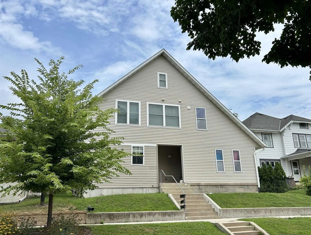 404 Jefferson Street, Decorah