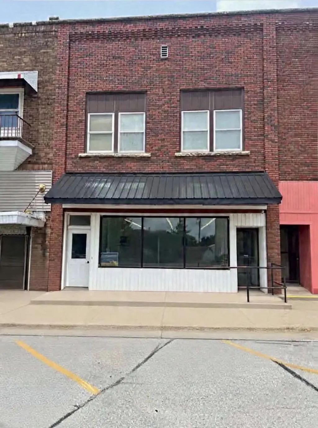 118 W Center Street, Monona