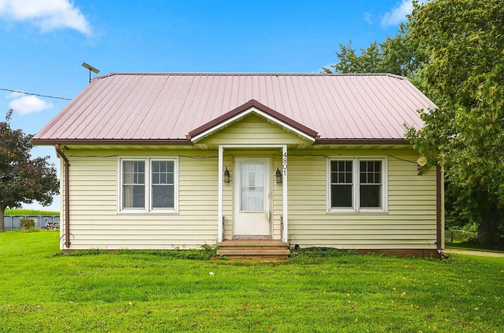 4801 Palace Road, Oelwein