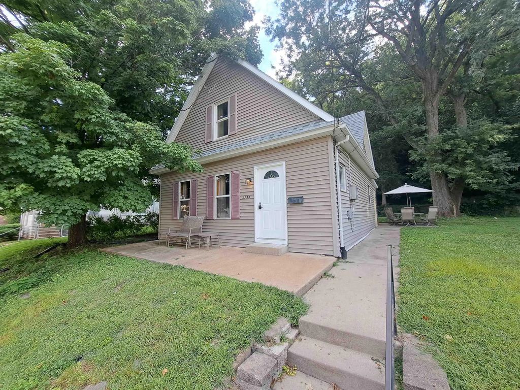 2734 Pinard Street, Dubuque