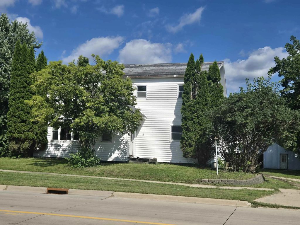 404 Elkader Street, Strawberry Point