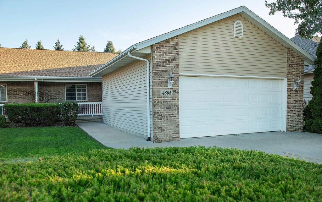 4805 Briarwood Drive, Cedar Falls