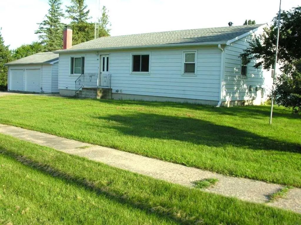 208 W School Street, Stacyville