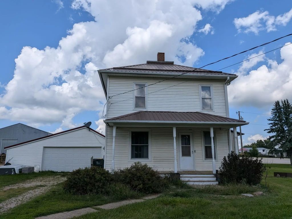 445 8th Avenue, Waukon