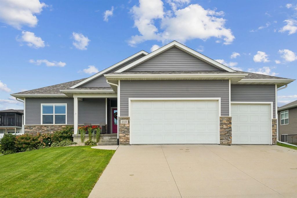 2026 Reese Road, Cedar Falls