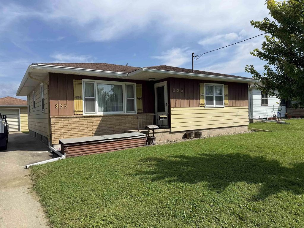 835 Dena St., Waterloo
