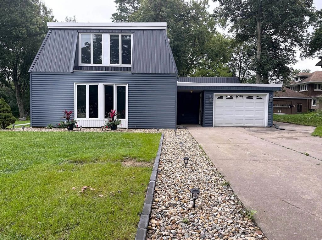 1710 Cherry Lane, Cedar Falls