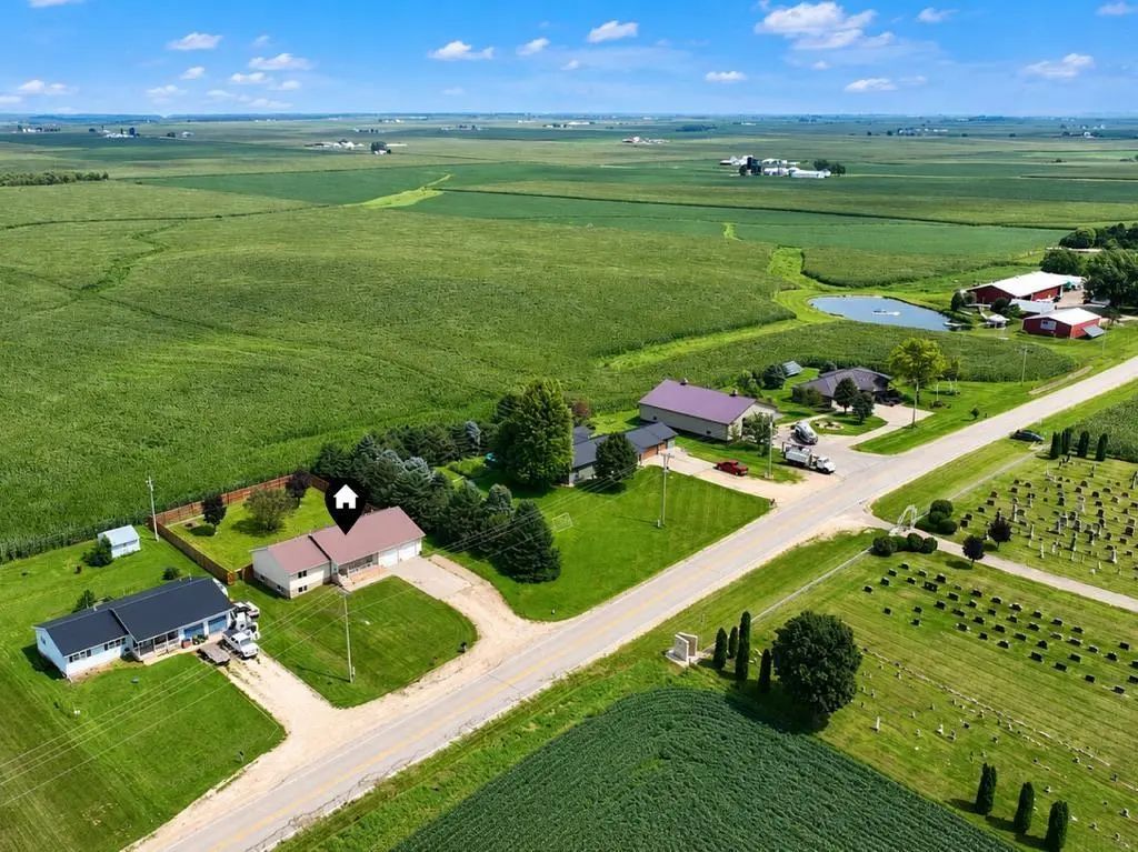 3023 160th St., Dyersville