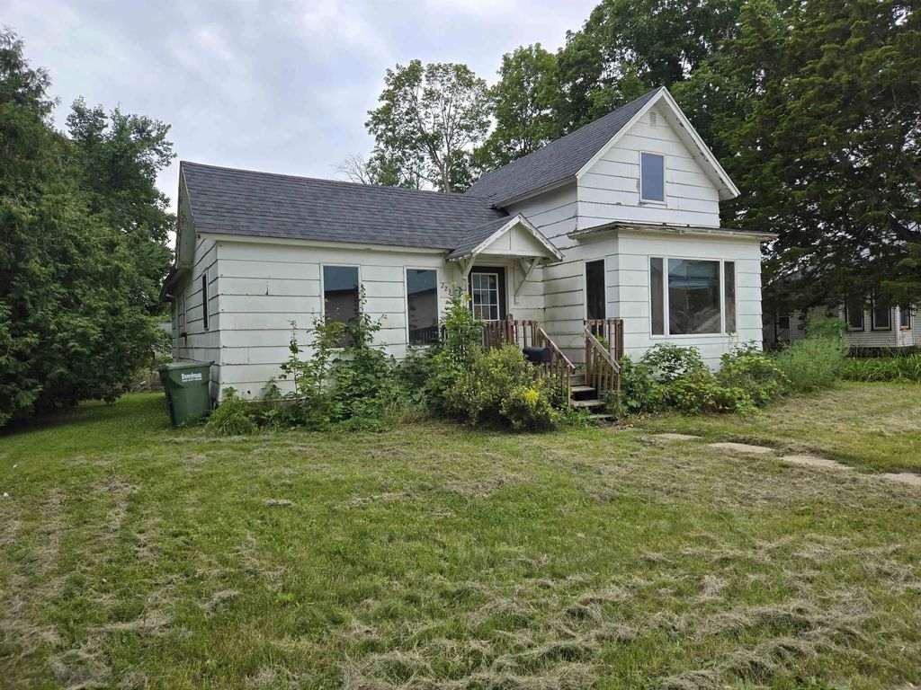 223 3rd Ave Se, Cresco