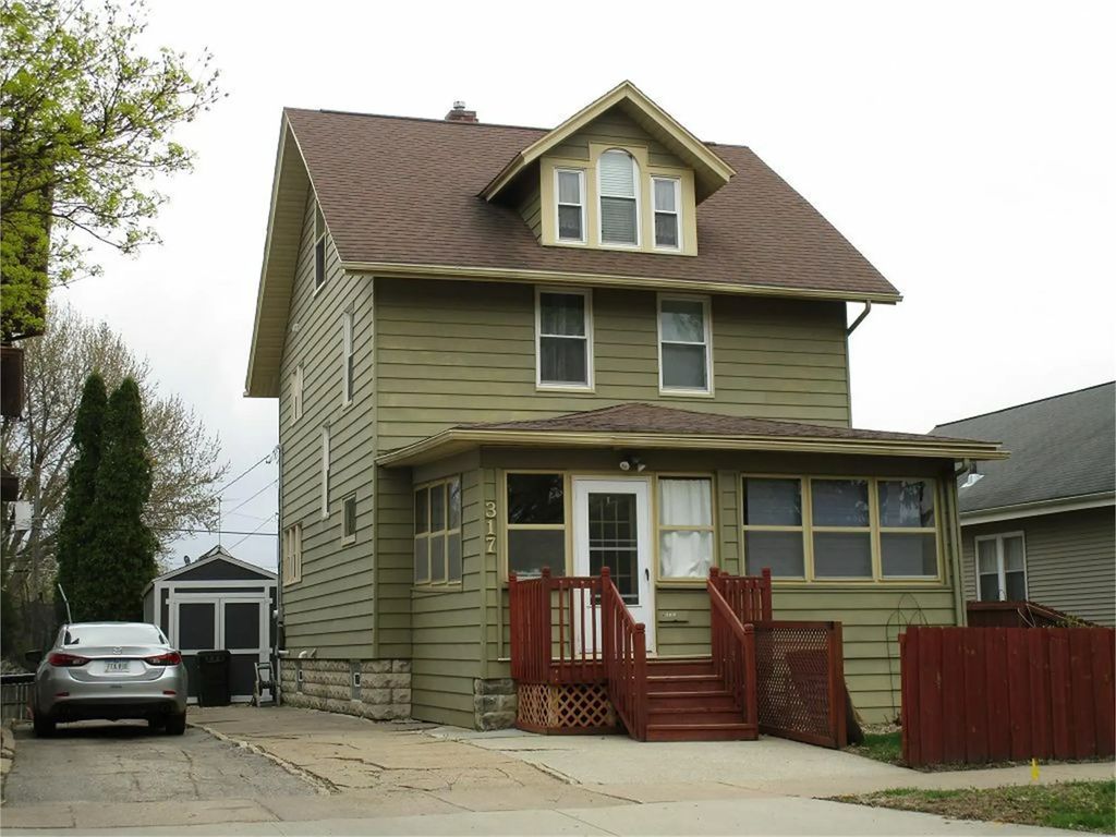 317 Hammond Avenue, Waterloo