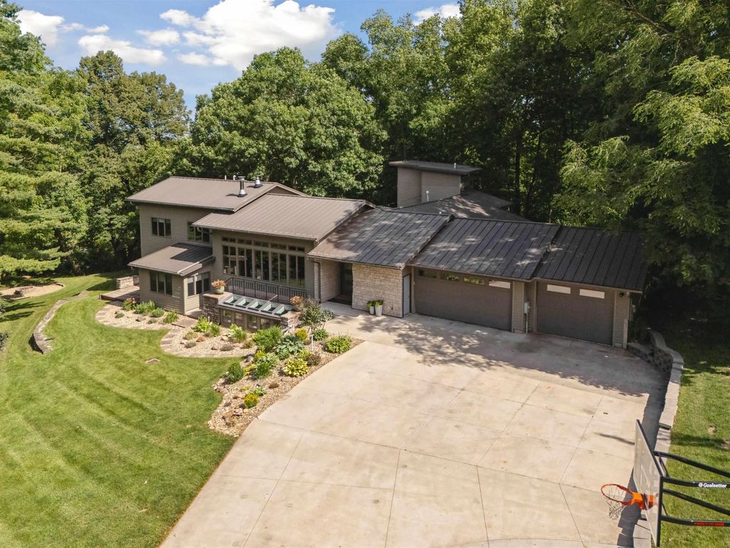 415 Ne 3rd Avenue, Waverly