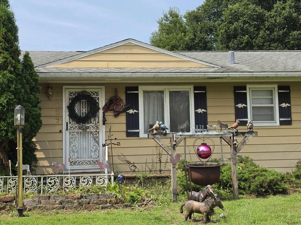 2309 Spring View Street, Waterloo