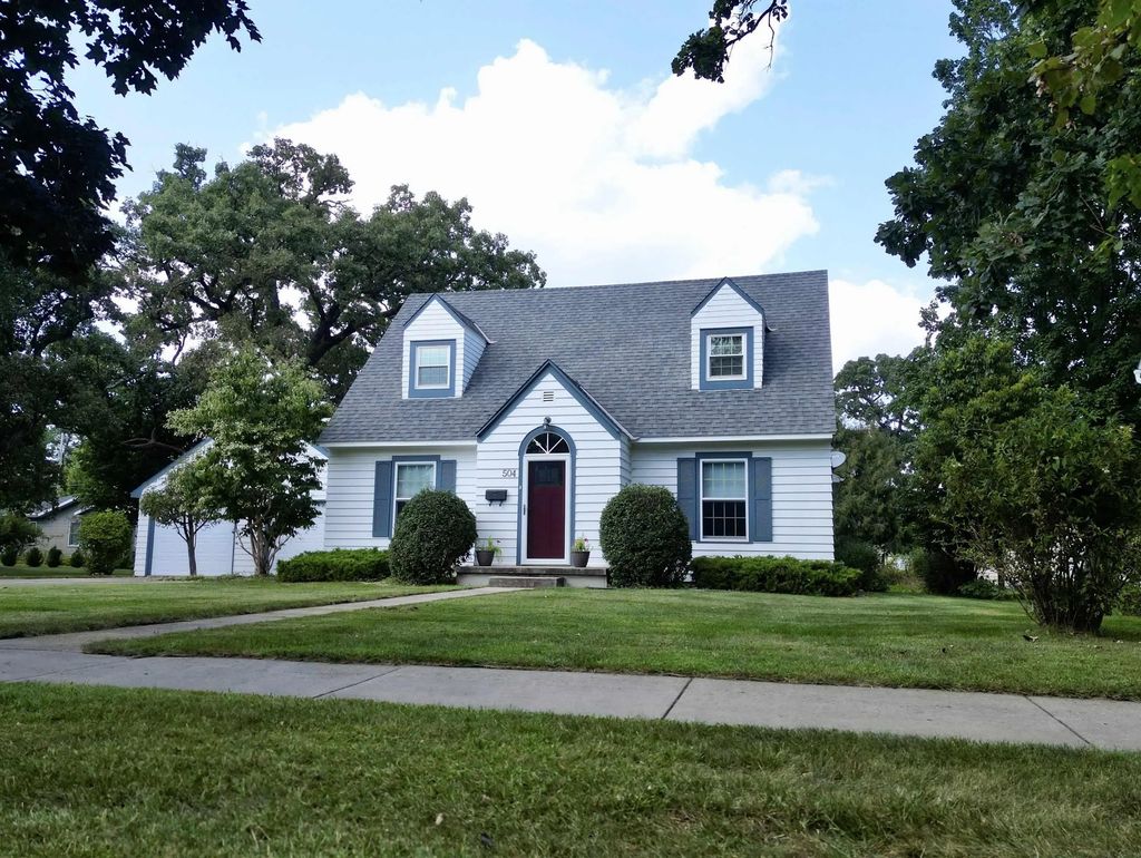 504 Fifth Avenue, Decorah