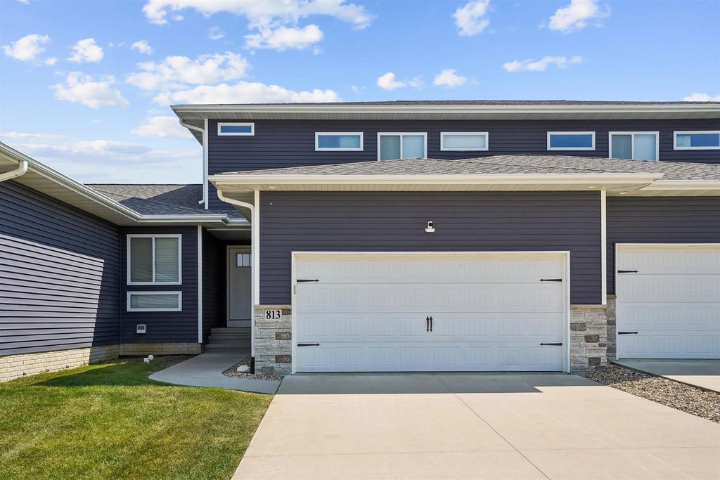 813 Grindstone Circle, Waterloo