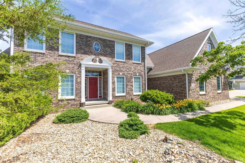 3023 Wellington Drive, Cedar Falls