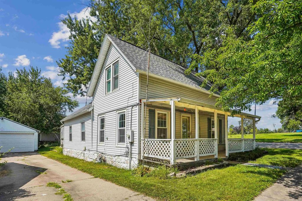 927 Nw 2nd Street, Waverly