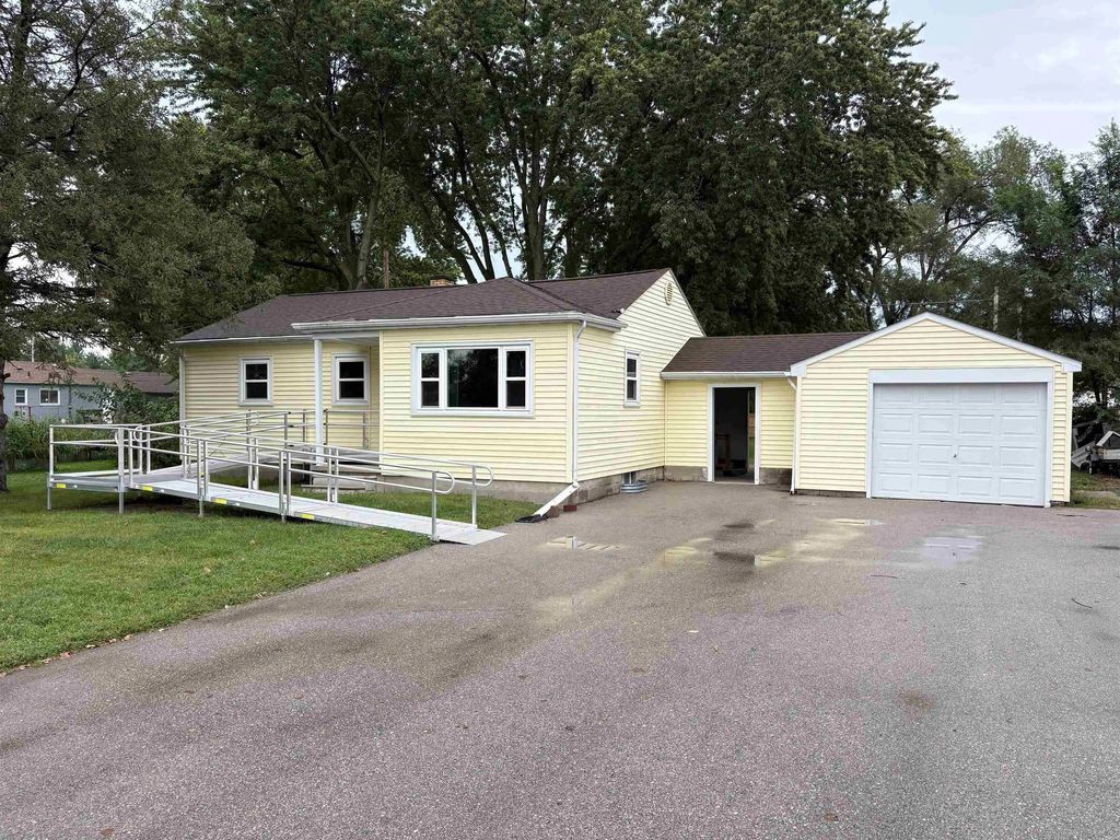 506 3rd Street, Washburn