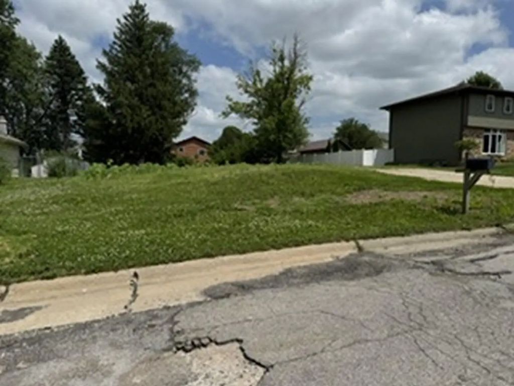 1918 S 5th Avenue, Marshalltown