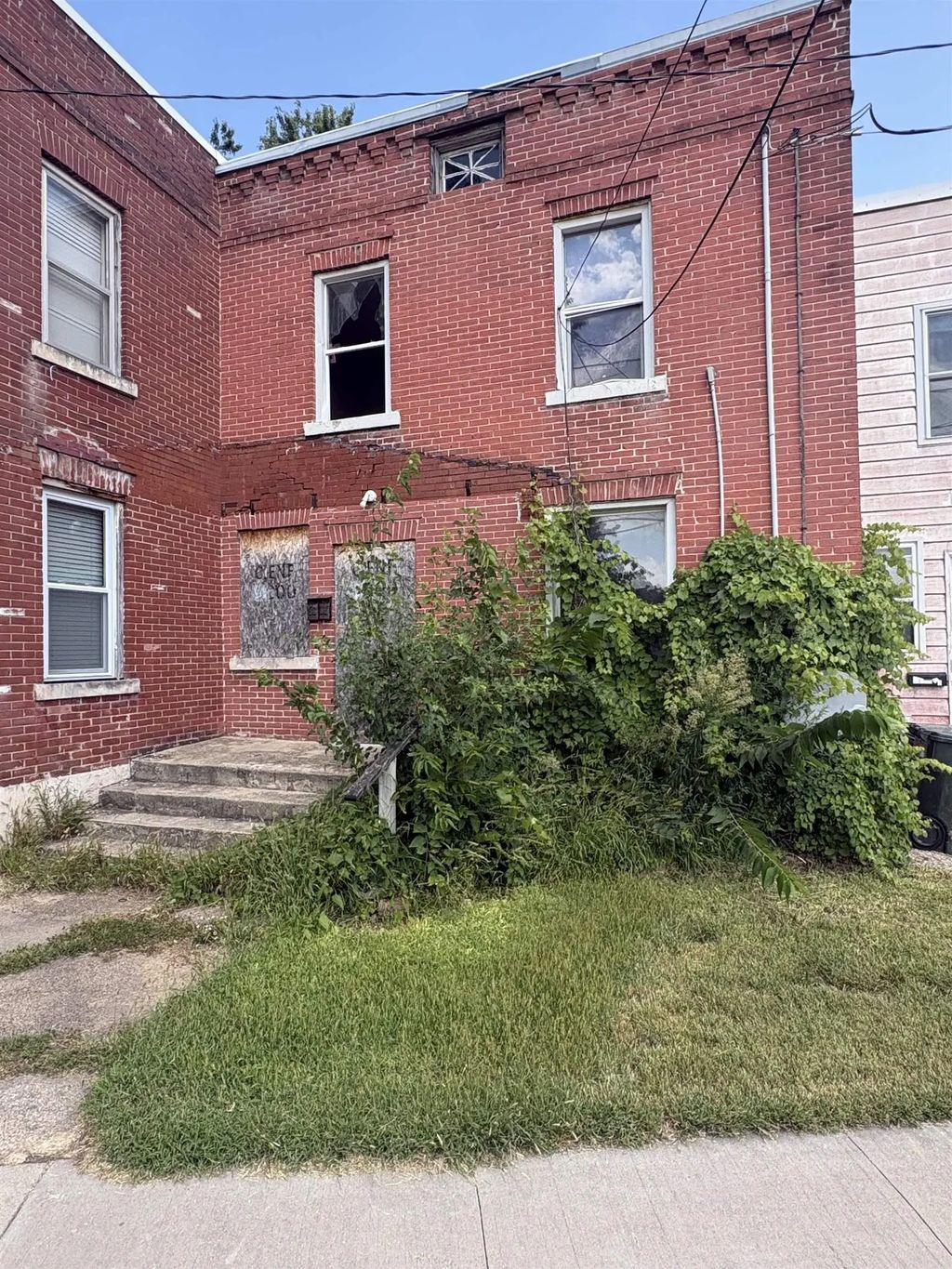 419 E Wellingtoin Street, Waterloo