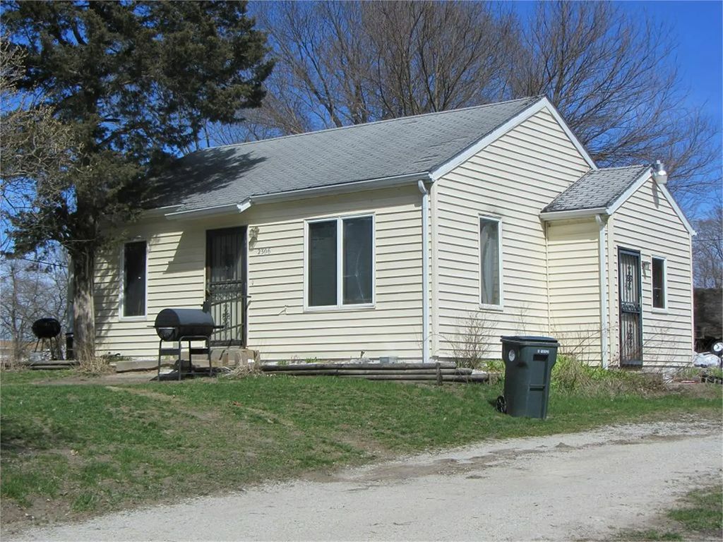 2306 Plainview Street, Waterloo