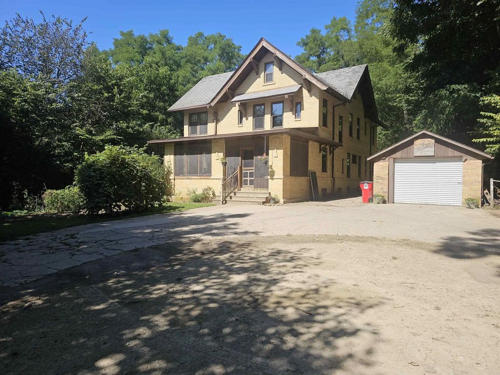 1102 Mill Street, Clermont