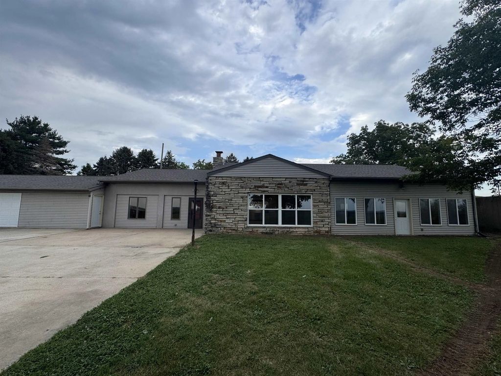17289 County Rd D62, Monticello
