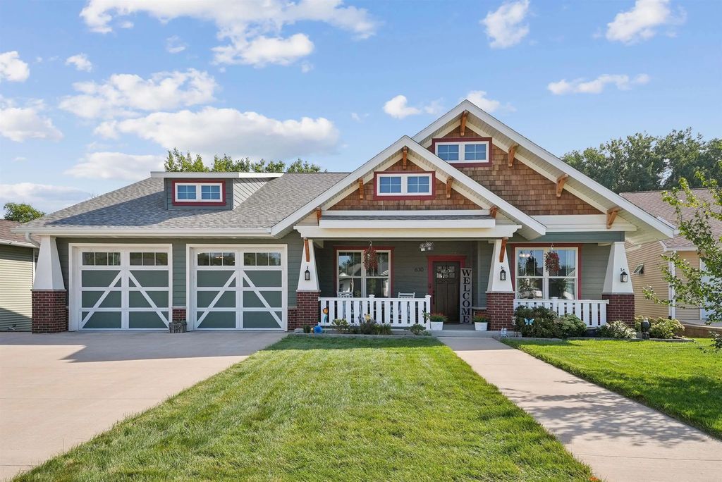 630 Melendy Lane, Cedar Falls