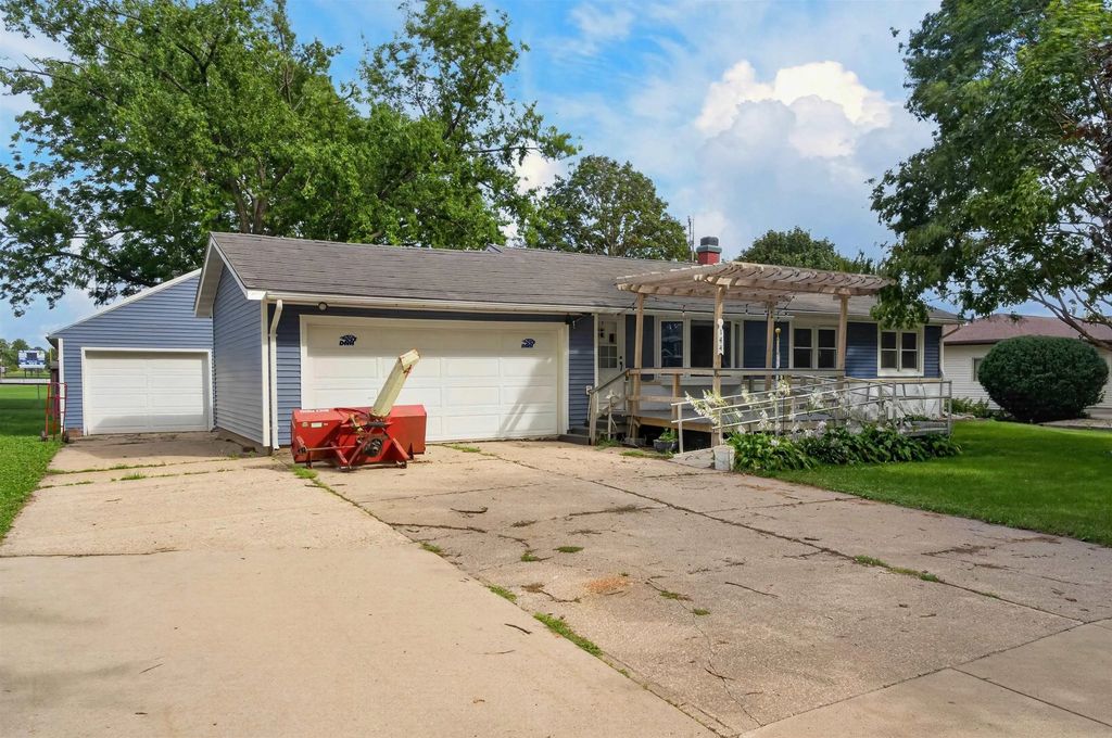 144 Main Street, Dike