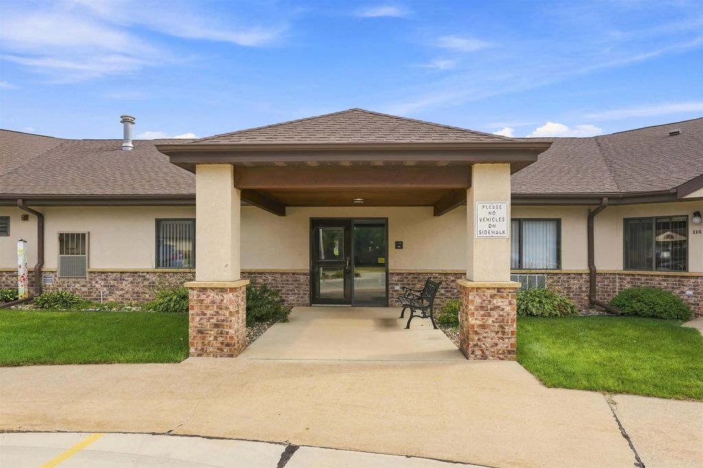 520 S 1st Avenue 113, New Hampton