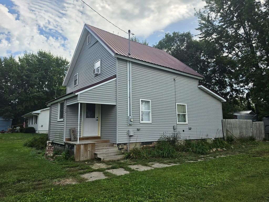 210 Forest Street, Elma