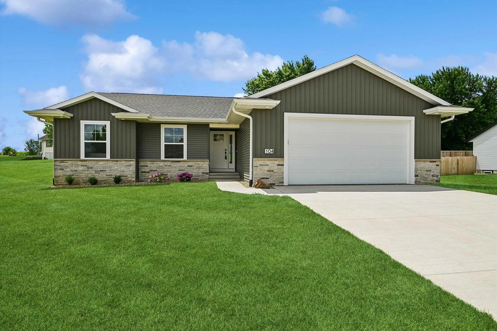 104 5th Ave Court, Coggon