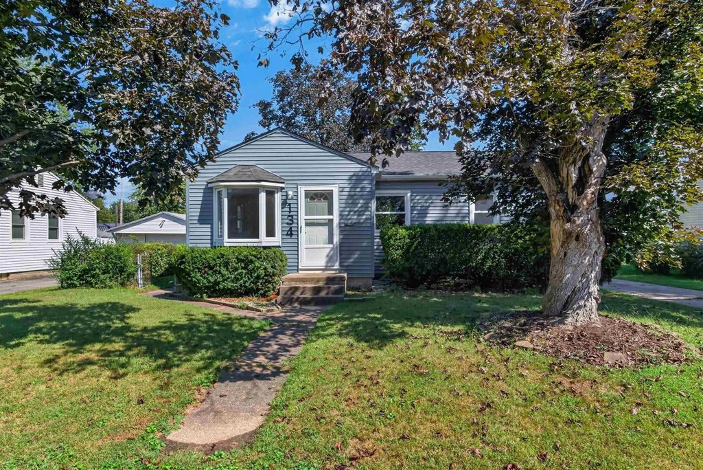 134 Thomas Avenue, Waterloo