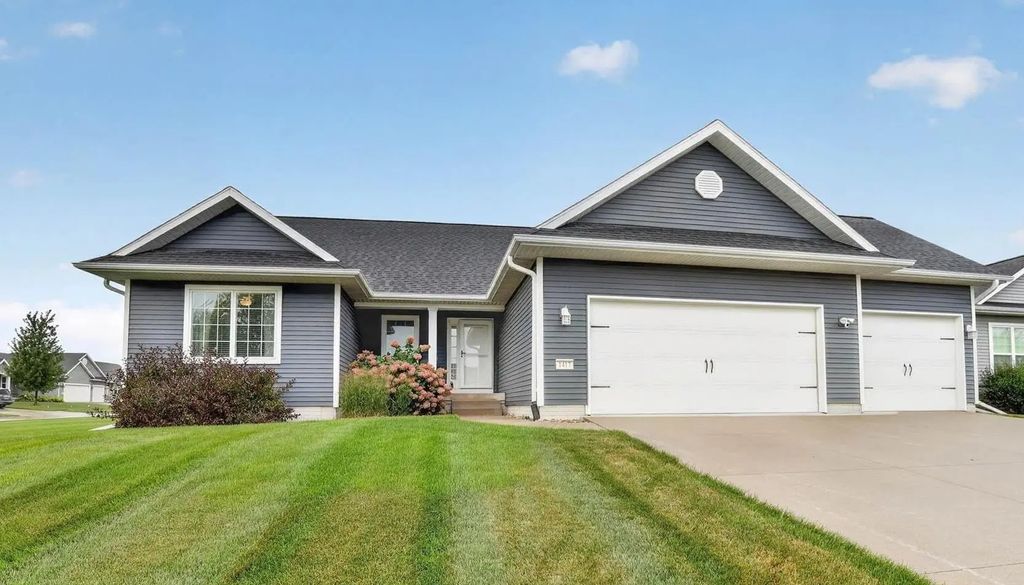 1417 Rocky Ridge Road, Cedar Falls