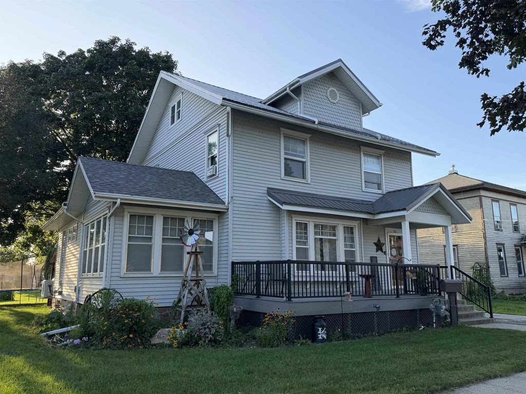 312 N Walnut Avenue, New Hampton