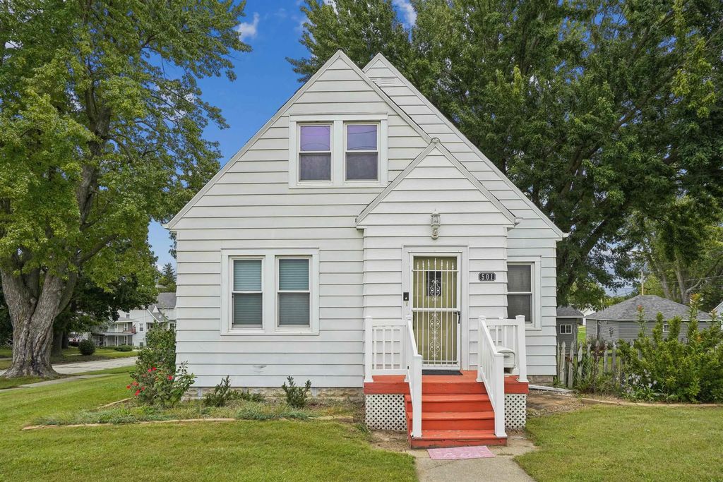 501/507 E Charles St, Oelwein