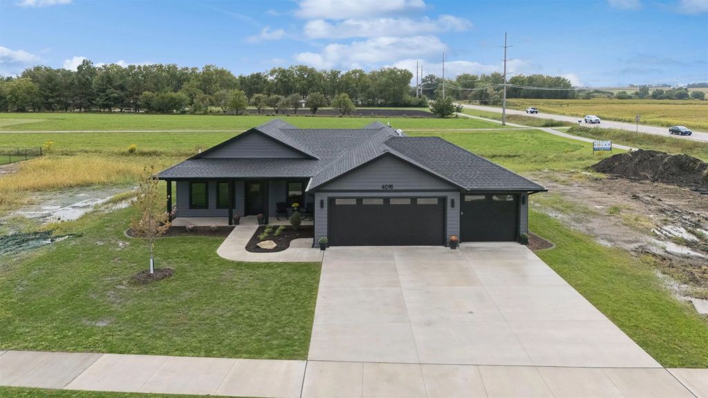 4016 Wild Horse Drive, Cedar Falls