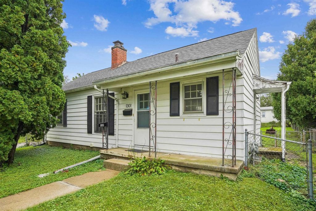 1301 Hammond Avenue, Waterloo