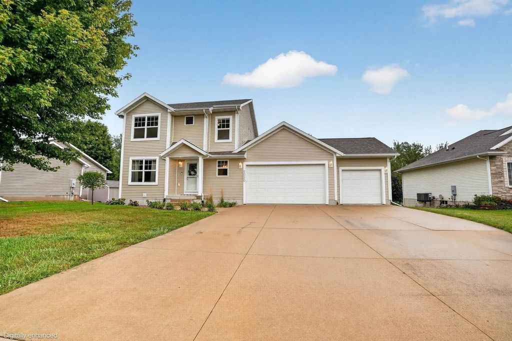 5020 Algonquin Drive, Cedar Falls