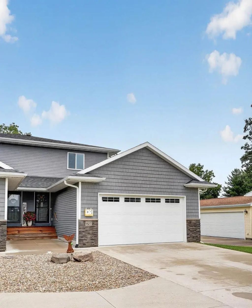 927 W 1st Street, Cedar Falls