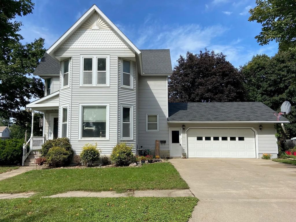 703 Ash Street, Osage