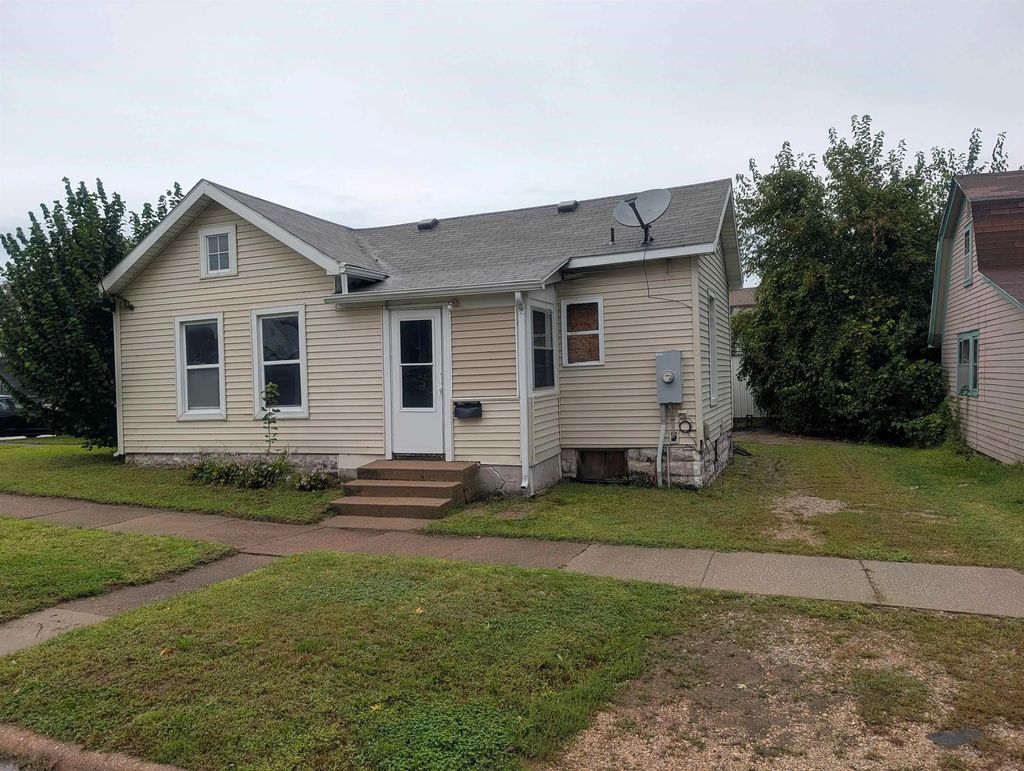 624 State Street, Cedar Falls