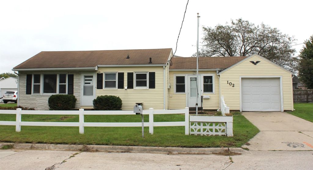102 Mary Drive, Evansdale
