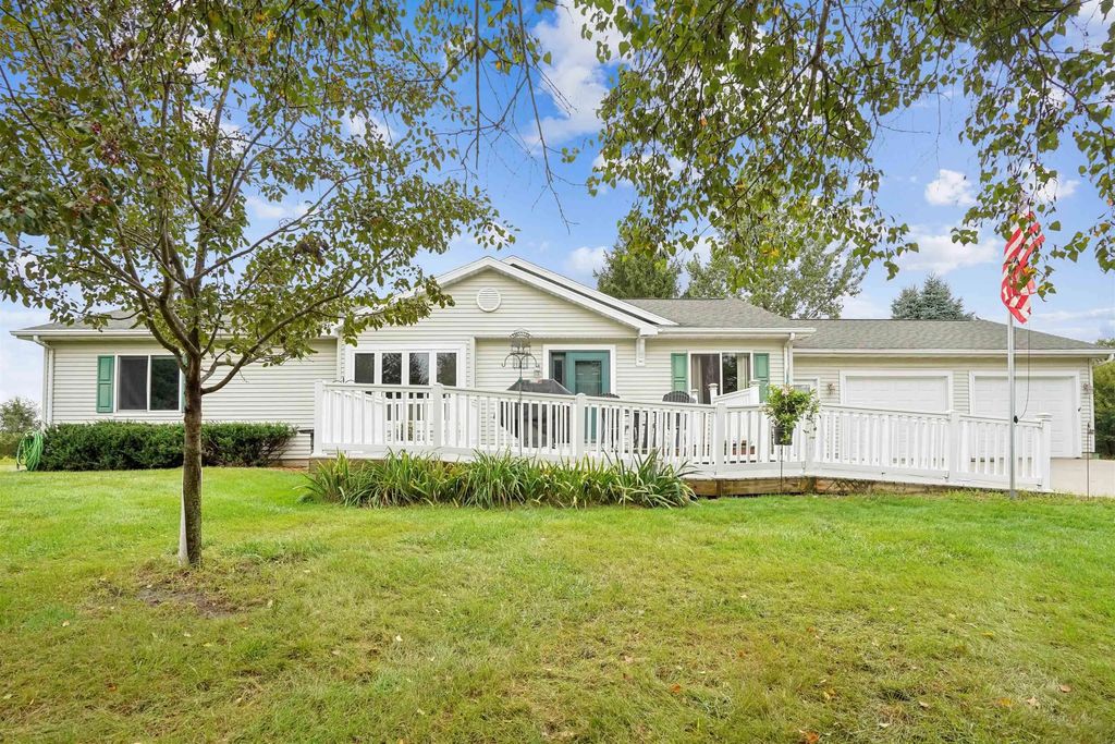 3455 Jepsen Road, Cedar Falls