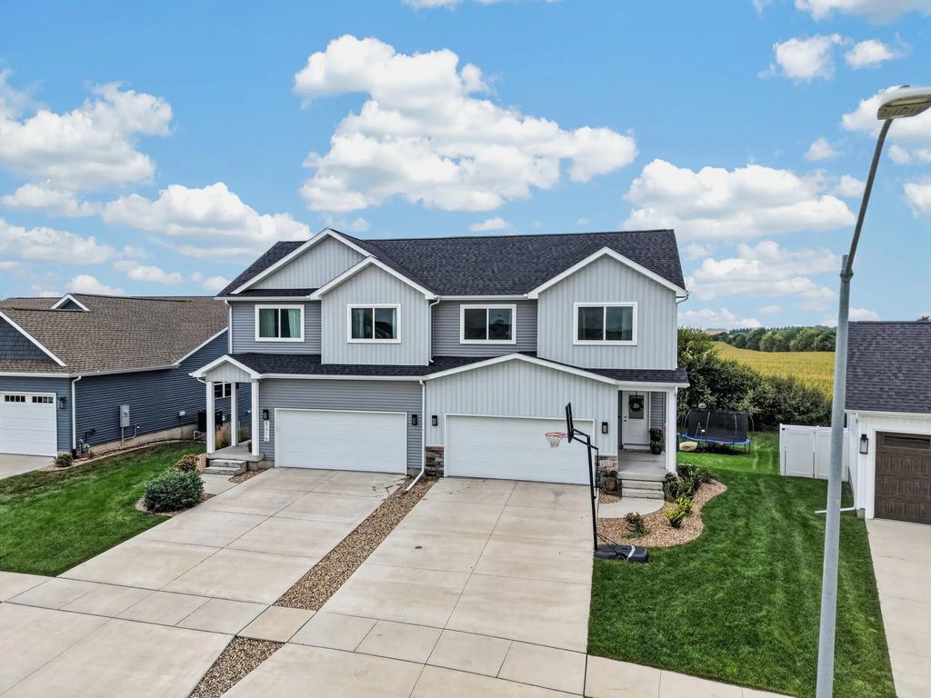 5313 Fernwood Drive, Cedar Falls