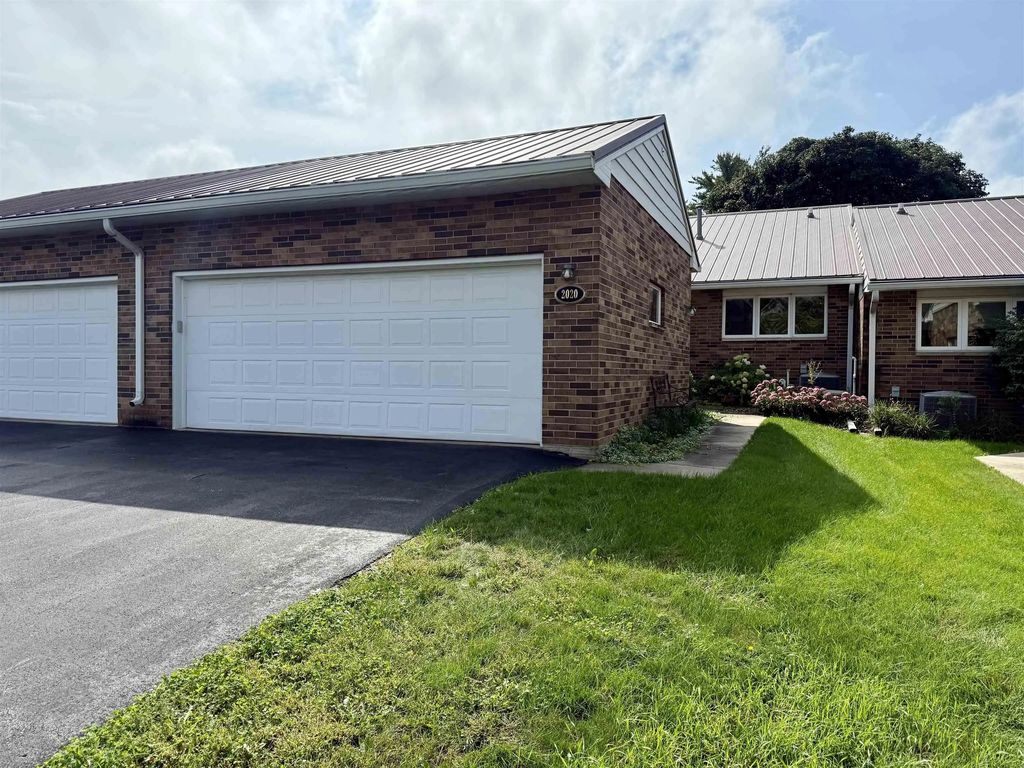 2020 Minnetonka Drive, Cedar Falls