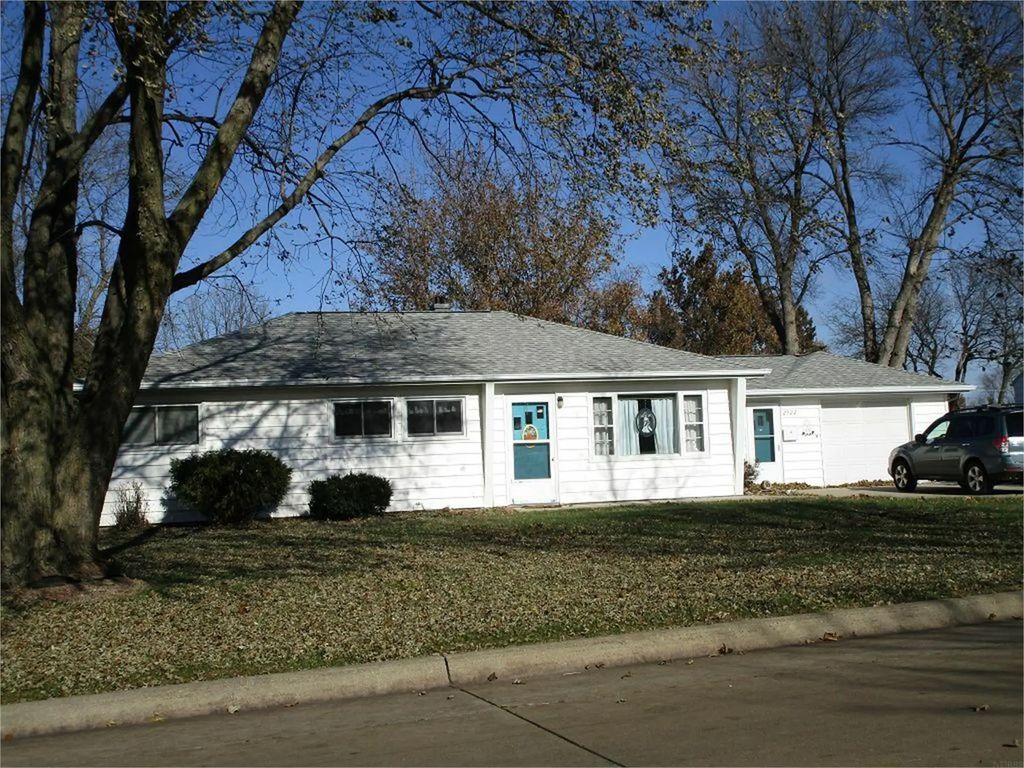 2922 Cadillac Drive, Cedar Falls