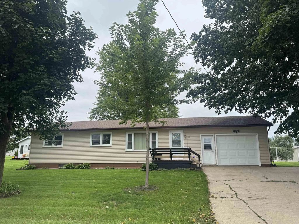 148 Lake Shore Drive, Nashua