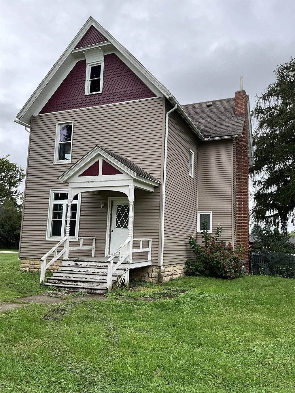 302 Water Street, West Union