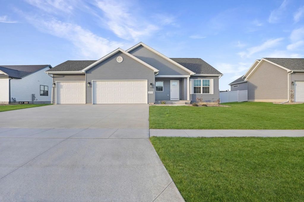5409 Fernwood Drive, Cedar Falls
